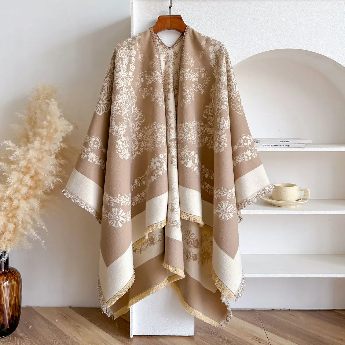 Poncho réversible effet cachemire à motif floral - Beige