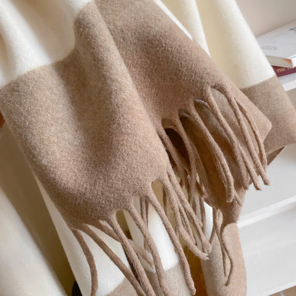 Poncho à carreaux effet cachemire – Blanc